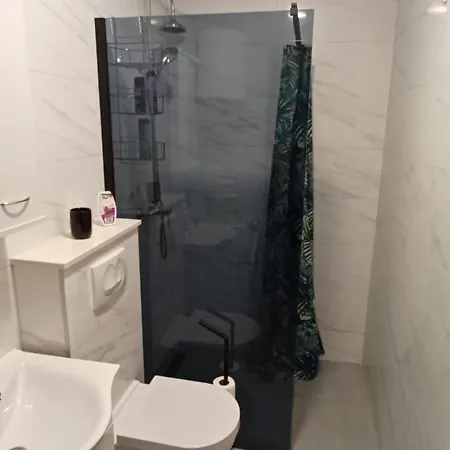 Neva With Free Private Parking Space Апартаменты