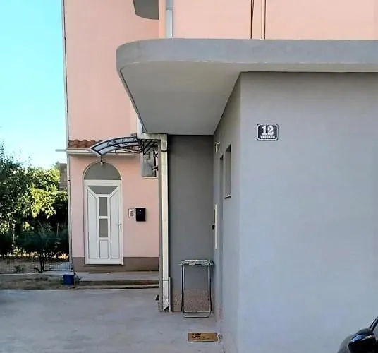 Neva With Free Private Parking Space Διαμέρισμα *